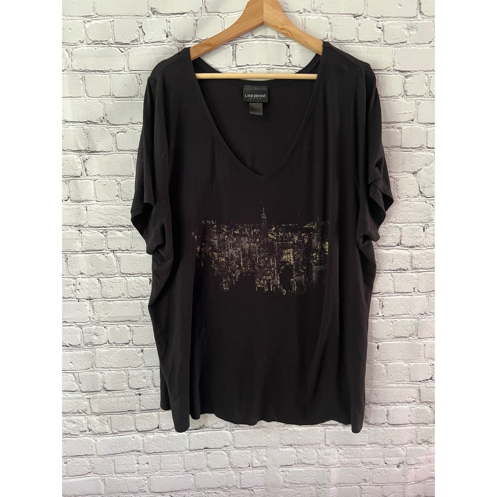Lane Bryant Women's Size 26/28 Black Gold Foil NYC Skyline V-Neck T-Shirt